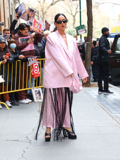 Katy Perry feet photo thumbnail