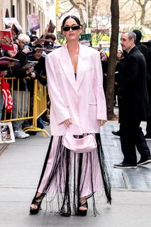Katy Perry feet photo thumbnail