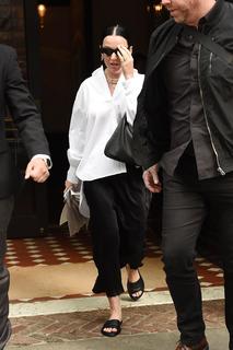 Katy Perry feet photo thumbnail