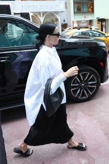 Katy Perry feet photo thumbnail