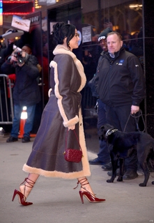 Katy Perry feet photo thumbnail