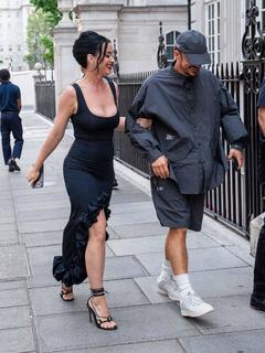 Katy Perry feet photo thumbnail