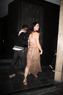Katy Perry feet photo thumbnail