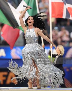 Katy Perry feet photo 4
