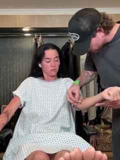 Katy Perry feet photo 6