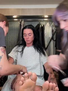 Katy Perry feet photo 3