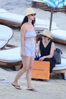 Katy Perry feet photo 10