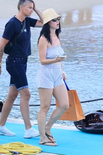 Katy Perry feet photo 6
