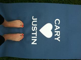 Katy Tur feet photo thumbnail