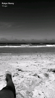 Katya Henry feet photo thumbnail