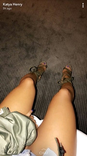 Katya Henry feet photo thumbnail