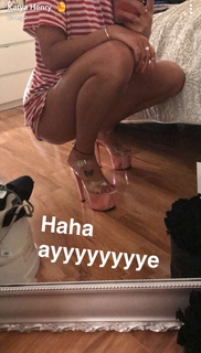 Katya Henry feet photo thumbnail