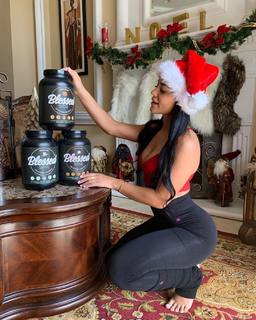 Katya Henry feet photo thumbnail