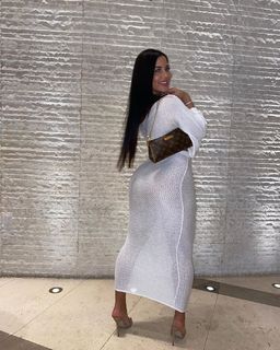 Katya Henry feet photo thumbnail