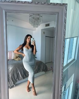 Katya Henry feet photo thumbnail