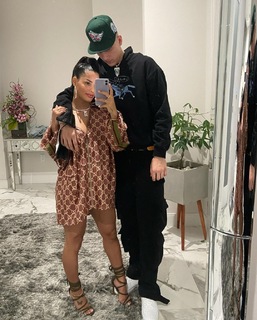 Katya Henry feet photo thumbnail