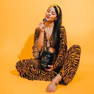 Katya Henry feet photo thumbnail