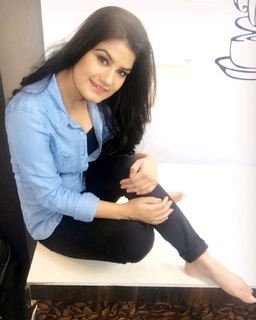 Kaur. B. feet photo 14