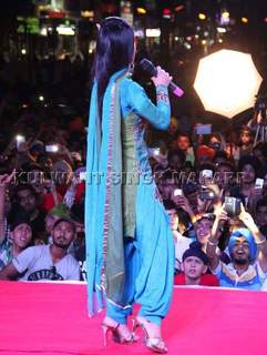 Kaur. B. feet photo 7