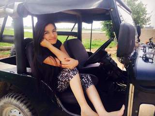 Kaur. B. feet photo 2