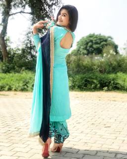 Kaur. B. feet photo 19