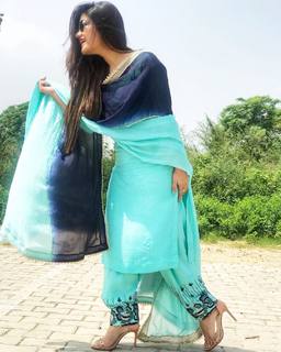 Kaur. B. feet photo 18