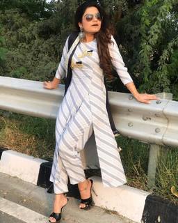 Kaur. B. feet photo 15