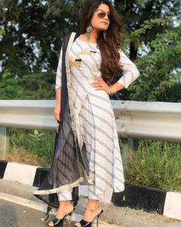 Kaur. B. feet photo 13