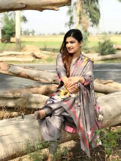 Kaur. B. feet photo 2