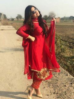 Kaur. B. feet photo 8