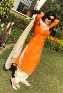 Kaur. B. feet photo 6