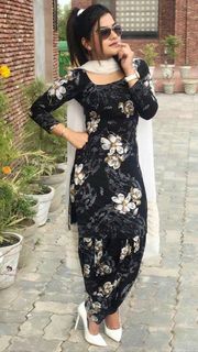 Kaur. B. feet photo 18