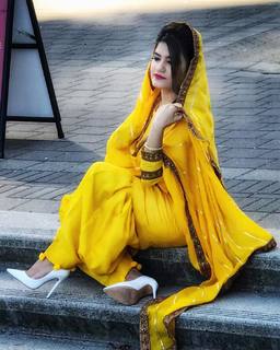Kaur. B. feet photo 13