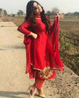 Kaur. B. feet photo 3