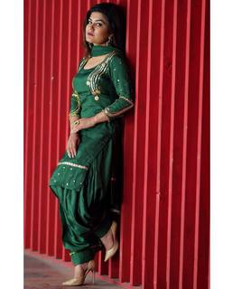 Kaur. B. feet photo 16