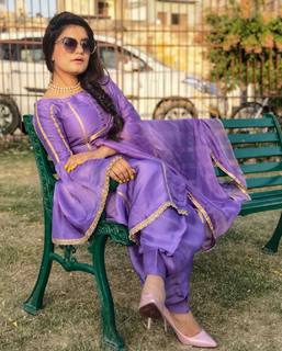 Kaur. B. feet photo 8