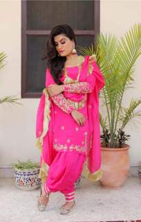 Kaur. B. feet photo 3