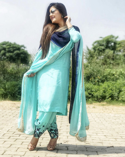 Kaur. B. feet photo 12