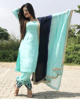Kaur. B. feet photo 11
