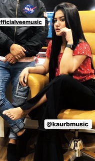 Kaur. B. feet photo 14