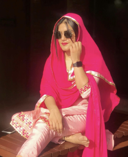 Kaur. B. feet photo 10