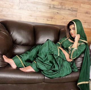Kaur. B. feet photo 8