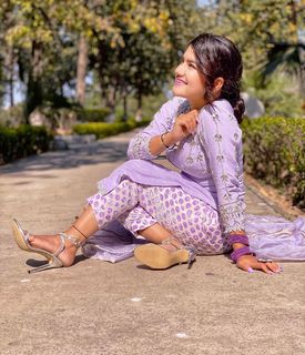 Kaur. B. feet photo 5