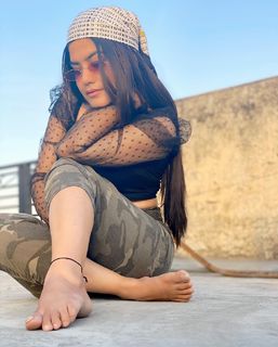 Kaur. B. feet photo 2