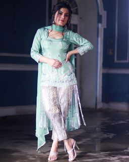 Kaur. B. feet photo 15