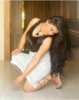 Kaur. B. feet photo 17