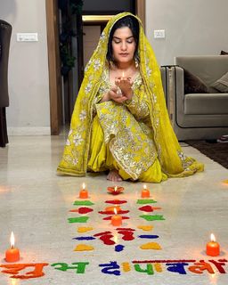 Kaur. B. feet photo 1
