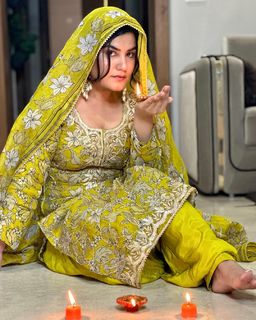 Kaur. B. feet photo 18