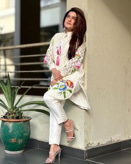 Kaur. B. feet photo 14