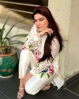 Kaur. B. feet photo 13